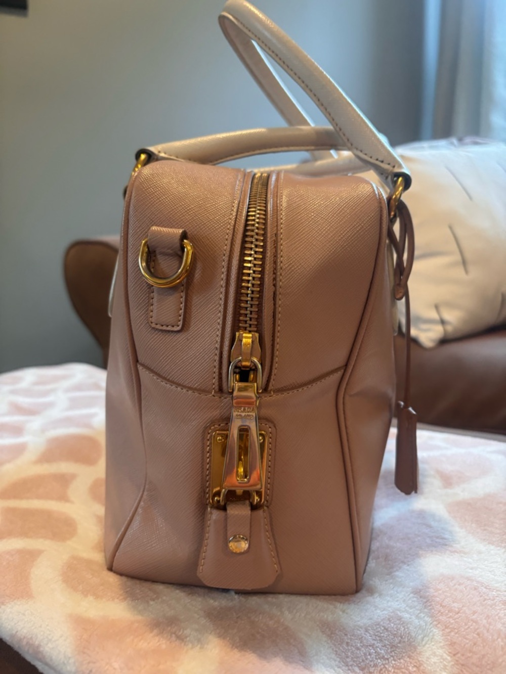 PRADA Saffiano Leather Shoulder Bag - Picture 4 of 14
